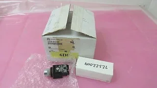 AMAT 1270-01242, Allen-Bradley 800M-XAS, PB Pump Flash. 414319