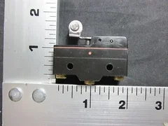 AMAT 1270-90285 MICRO SWITCH