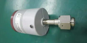 AMAT 1350-01140 XDCR PRESS 10TORR 8VCR F  15VDC