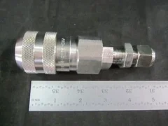 AMAT 3300-00440 FTG CPLG BLKHD 1/2T QDISC FEMALE A-LOK