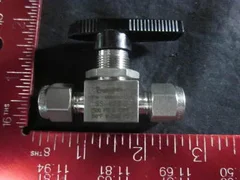 AMAT 3870-01156 VALVE Ball, SWAGELOK, SS-42S4, MNL DIAPH 2WY 2500PSI 1/4