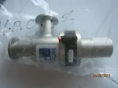 AMAT 3870-01215 Pneumatic Angle Valve. Used, Rebuilt and Working