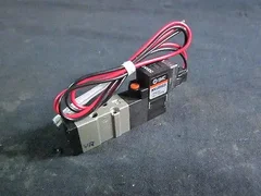 AMAT 3870-01283 Solenoid Valve, 5 Port, Pressure: 20-100PSI