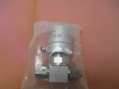 AMAT 3870-01767 Fujikin Valve 