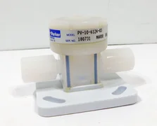 AMAT 3870-02966 Pneu Diaph Valve 80 PSI NC 1/4" Flare PF Parker PV-10-6124-03