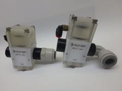 AMAT 3870-03002, 3-Wave Pneumatic Diaphragm Valve, Furon, HPV3-144