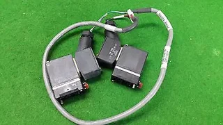 AMAT 3870-03073 VALVE ASSY SOL 3/2WAY 2MMORF 6106 W/2506 LOT OF 2 , USED