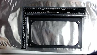 APPLIED MATERIALS - 0040-09686 - BRACKET, GATE VALVE PCB