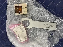 APPLIED MATERIALS 0270- 20016 0 WITH END EFFECTOR 0020-34881 REV A