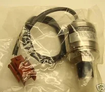 Applied Materials 1720-01623  E36W-H35   Vacuum Switch 1/4&quot; VCR