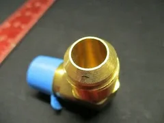 Applied Materials 3300-02291 FITTING, TUBING, ADAPTER 5/8T 1/2NPT M 90 DEG ELB