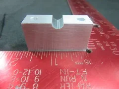 Applied Materials (AMAT) 0020-39345 CLAMP,BOTTOM,SINGLE GAS LINE &amp; PALLET