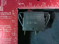 Applied Materials AMAT 0680-90217 CB 20A DP 230VAC ILL ROCKER