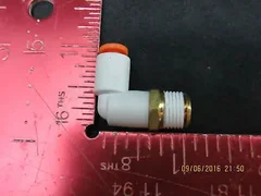 Applied Materials (AMAT) 3300-02279 FTG TBG ELBOW 1/8T X 1/8MNPT 1-TOUCH Q