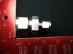 Applied Materials (AMAT) 3300-04467   FTG Tubing RDCR union 3/4 x 3/8 SST