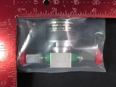 Applied Materials (AMAT) 3870-04573  AQG66000 404968; Valve, 2-port, N.C. 1/4&quot; F