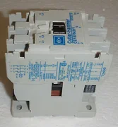 Cutler Hammer CE15FN3Y1 Contactor 32 Amp 3-Pole 110V coil AMAT 1200-01081