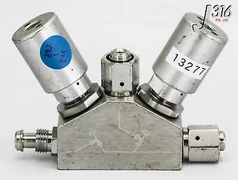 L13277 (LOT OF 4) VERIFLO VALVE BLOCK 3-WAY, AMAT 3870-01811 945Y2NC/NCFSFFMA
