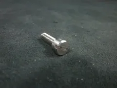 LAM  715-097297-006  Screw cap vented SLTD, 10-32, .63LG PKG 10