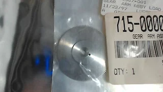 LAM RESEARCH - 715-000067-001 - GEAR ARM ASSY LOAD LOCK