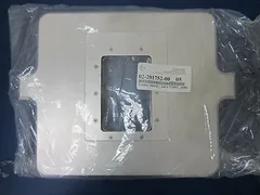 Lam Research - 5-10/16" x 3-3/4" Window Plate with Gasket, 02-291752-00