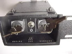 Lam Research AutoEtch 490/590 Key Switch Assembly, 853-007210-001