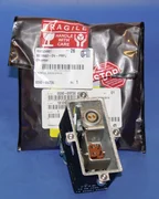 NEW AMAT 0090-09730 ASSY FP ADAPTOR BOX BLUEROCK SEMNSO-DV-PRPJ CHAMBER