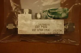 NEW AMAT 0190-13448  Supply Manifold Valve, Hoke 7387001S - Warranty