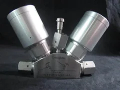 NOVELLUS  22-026085-00 SWAGELOK, 6LVV-P1V222P-AA, NUPRO VALVE, 3 PORT, 2 ACTUATO