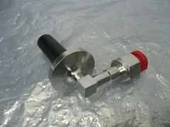 Novellus 16-029857-00 Evaporator Top, Swagelok 316LV Micro-Fit, 1/2" VCR, 452276