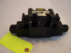 PARKER D1VW8CNYCF 75 HYDRAULIC VALVE FROM OLD STOCK. AB2