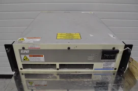 QUANTA-10D-01 / RF GENERATOR, QUANTA-10, AMAT 0190-05624, 900W PER CHANNEL / ENI