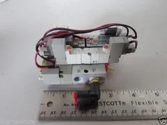 SMC Electric 24 Pneumatic Solenoid Valve SYJ3233 SYJ3233-5LOZ LAM 853-800722-003