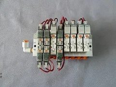 SMC LAM 772-480347-201 8 valve 2 bank Pneumatic Manifold SYJ314M-5L0Z