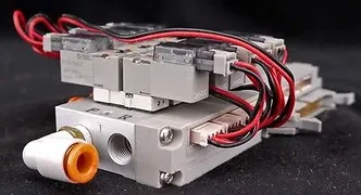 SMC LAM 853-470374-002 Pneumatic Valve Manifold Assembly +6x SY114-5MOZ