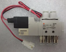 SMC; VQZ1121-5L-C4, Solenoid Valve / AMAT 0190-39040