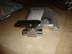 Swagelok SS 1/4&quot;  Ball Valve, SS-43GF4. Lot of (2).