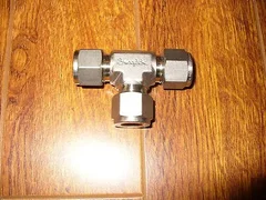 Swagelok SS-810-3, SS Swagelok Tube Fitting, Union Tee, 1/2 in. Tube OD 
