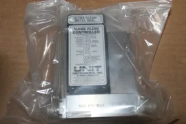 UFC 1260A, 200 SCCM N2, FLOW CONTROLLER AMAT 0226-33290 Unit Instruments,