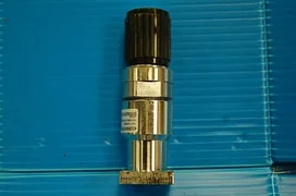 VERIFLO RGLTR ASSY PRESS 0-30PSI OUT 0-100SLM 5R 45800978-1 AMAT 3800-00063