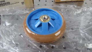 Z127616 (2) Applied Materials 0630-01250 CAP FIX 15KV 200PF 35A Draloric PE 100