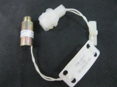 Lam Research LAM 853-017634-101 LUCAS CONTROL SYSTEMS 176801-032 ASSY SOLENOID R
