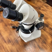 Nikon Binocular Microscope 0.8-4x with 10x/23 Eyepiece