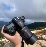 Nikon D7000 DSLR camera, equipped with 18-105VR anti-shake lens Battery charger