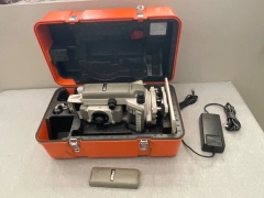 Nikon DTM-420 Surveying Total Station 2 Battery, charger + Case