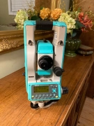 Nikon DTM-520 Total Station