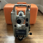 Nikon Electronic Theodolite Transit NE-20S