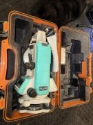 Nikon NE-100 Electronic Digital Theodolite. Serviced & Calibrated with Hard Case