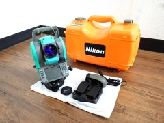 Nikon Nivo5.HC Total Station Survey Tool Digital Display w/Charger Case Tested