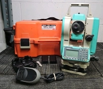 Nikon NPL-322+ 5" Total Station Surveying Instrument + 2 Batteries & Charger